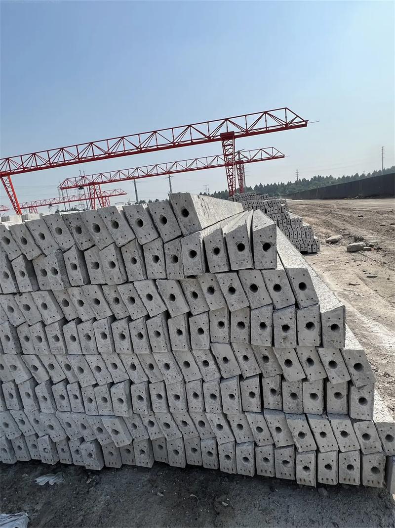 安陽預(yù)制水泥制品定做,水泥大梁 煙臺(tái)水泥制品廠家,電話139